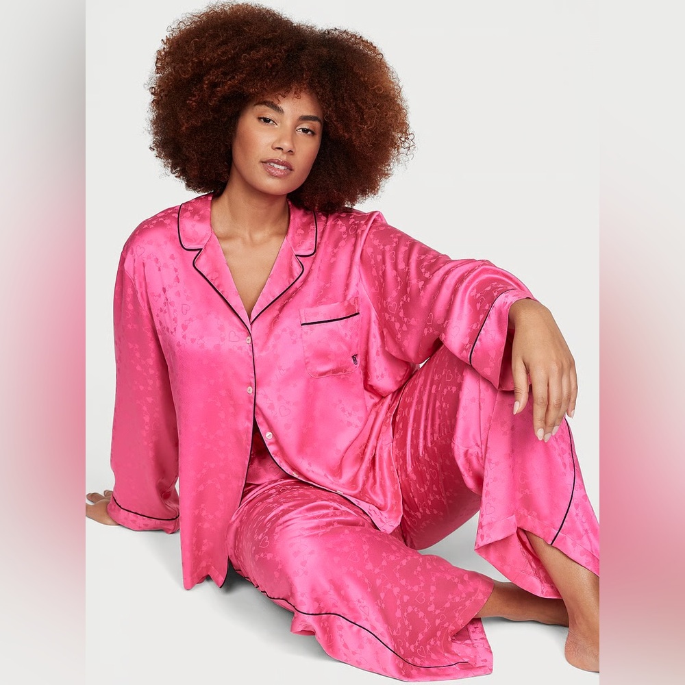 NWT Victoria’s Secret Satin Long Pajama Set‎